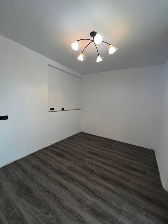 🔥 Apartament 2+1 +ballkon, per Shitje – tek Ish Fusha e Aviacionit!