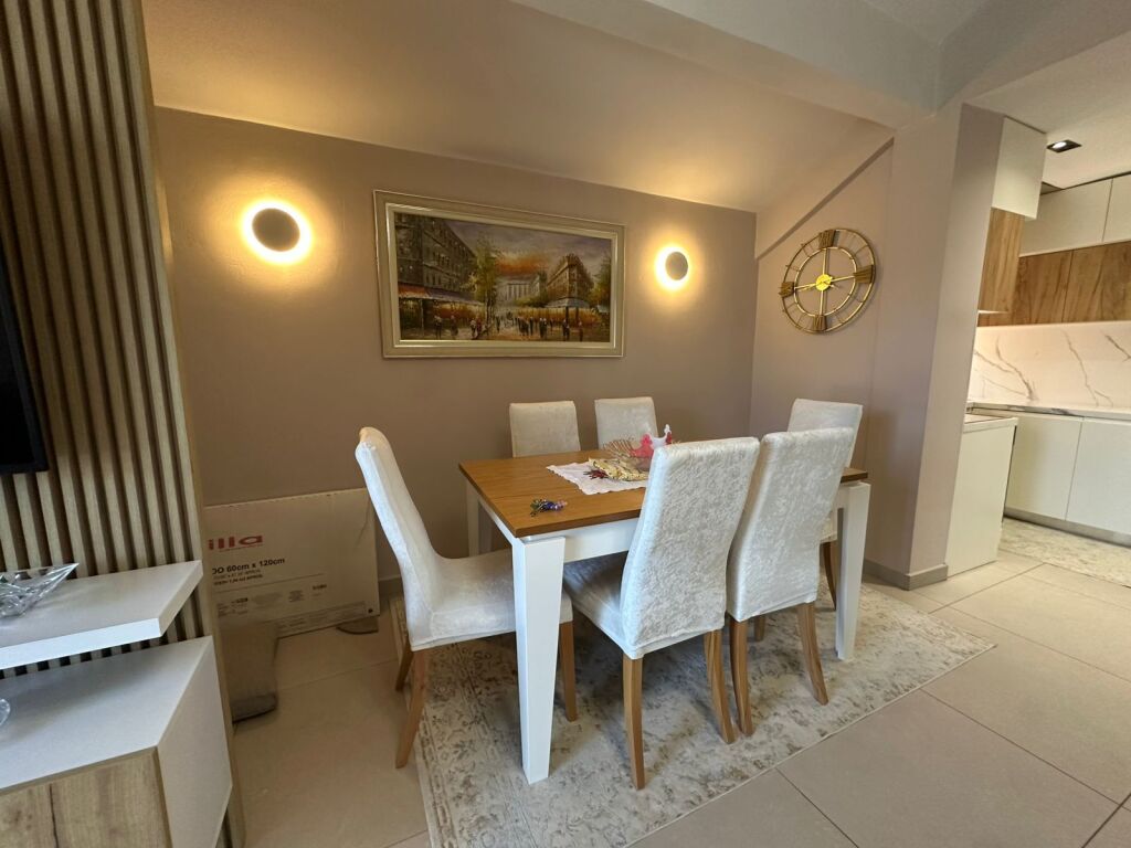 🏡 Apartament Premium 2+1 me Verandë – Rruga Marie Logoreci, Tiranë