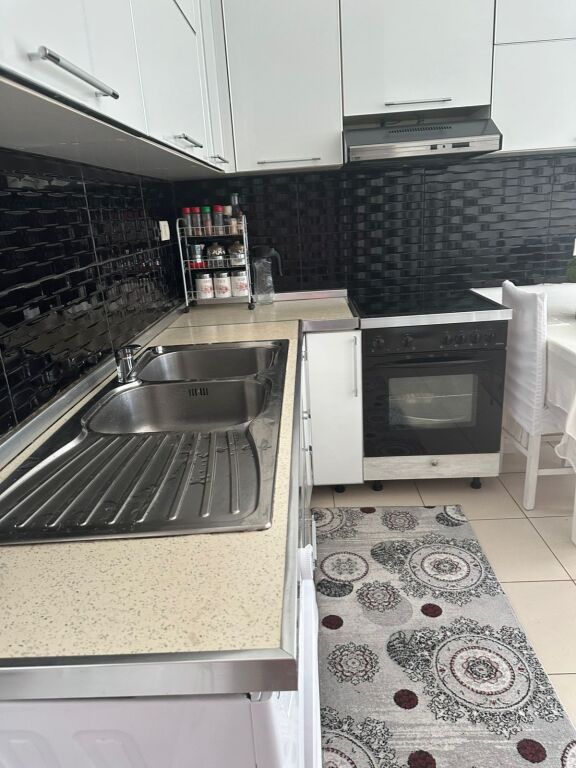 Bllok Jepet apartament me qira 1+1 Kafe Roma