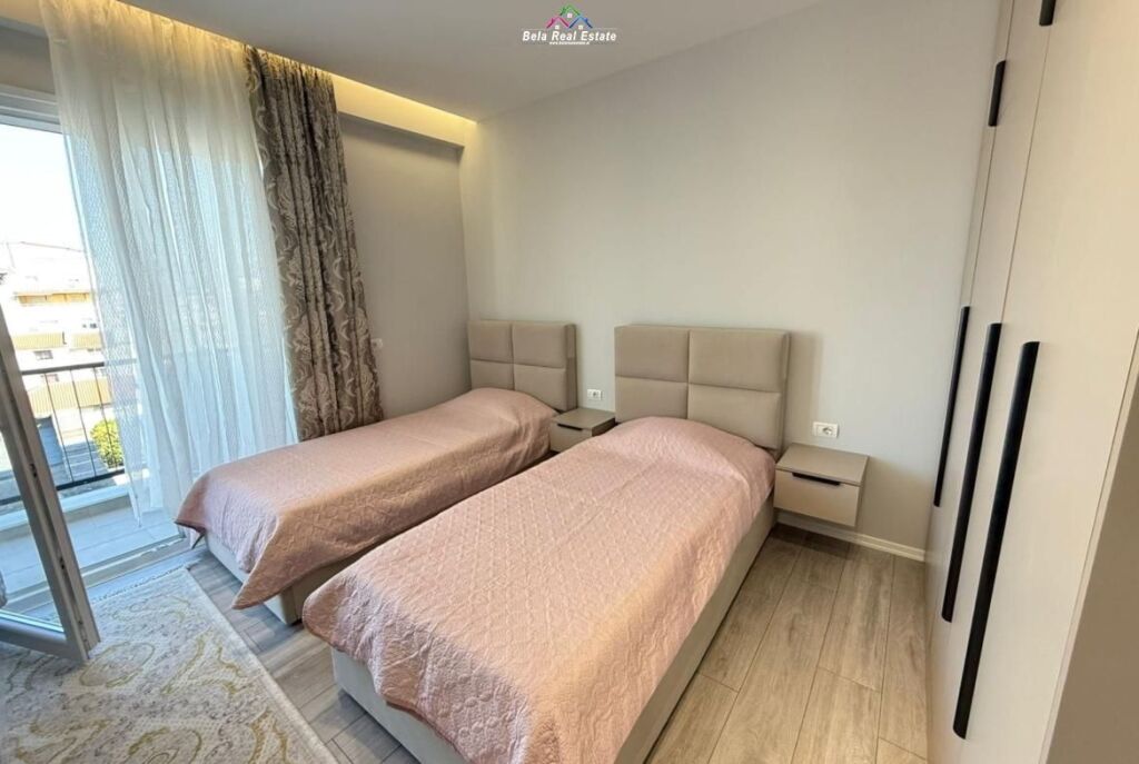 Apartament Me Qera 2+1 Ne Xhamllik (ID B2201846) Tirane