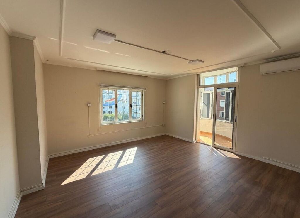 🏢Locale adatto in affitto per uffici/attività in Piazza Willson🔥