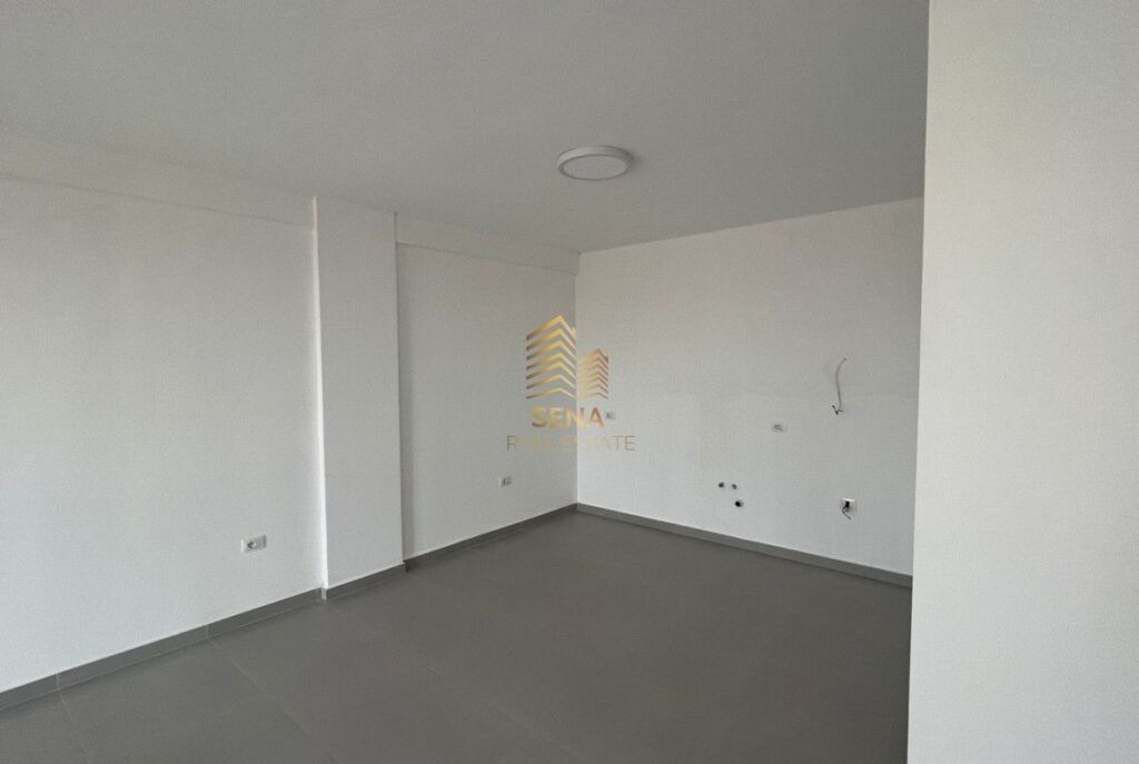 Affitto, Appartamento 2+1+2+blk+Deposito, Vuoto, Via Dibres, 40.000 Leke/mese