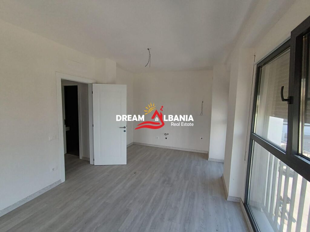 Apartament 3+1+2 per Shitje ne Bulevardin e Ri ne Tirane(ID 4131500)