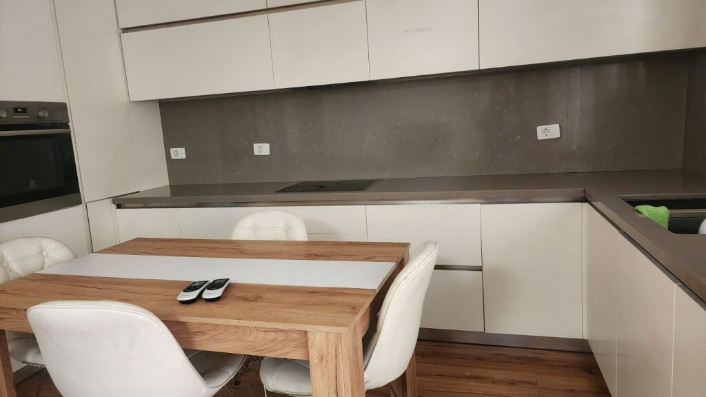 Jepet me qera 2+1 ne Delijorgj