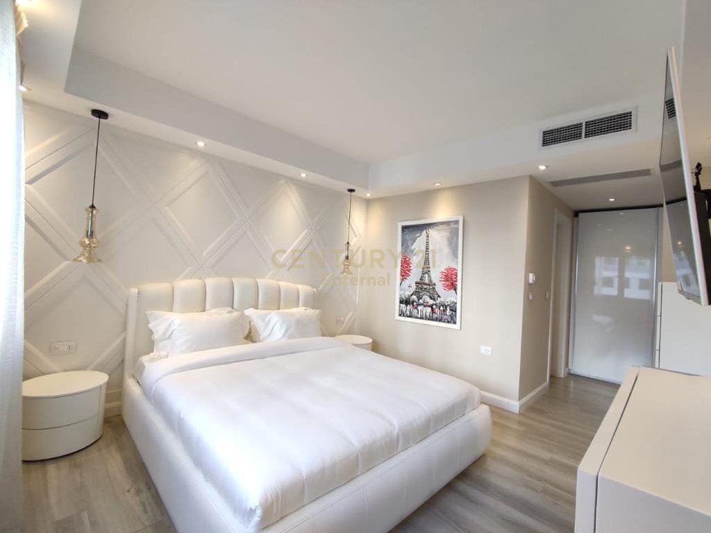 For rent 3+1+2 apartment with parking space at Nobis.