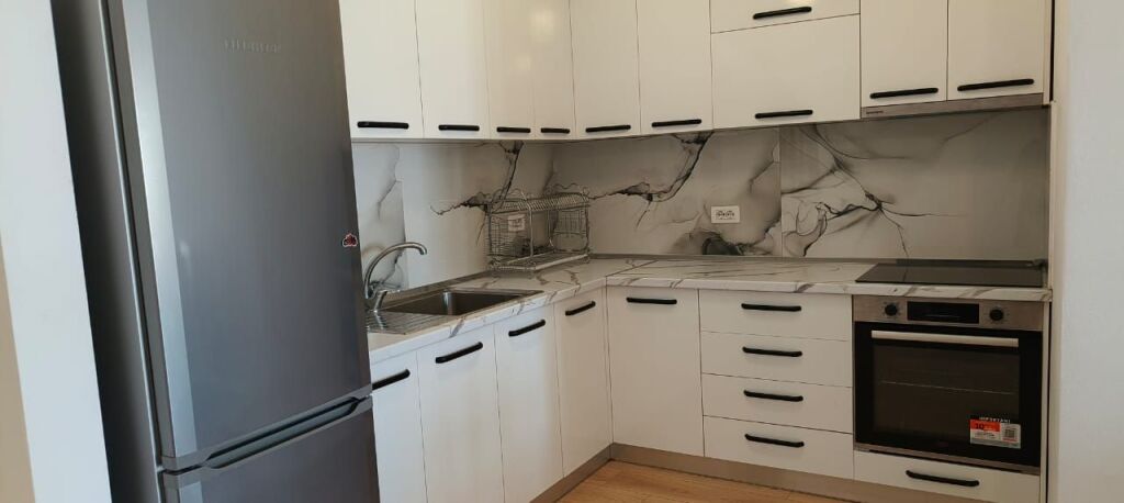 Jepet 1+1 me Qira ne Kombinat