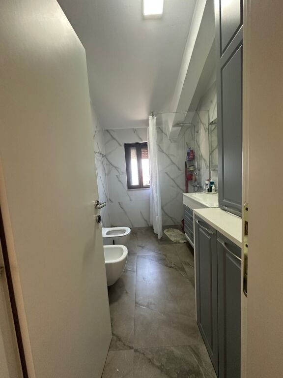 🏡 Apartament Premium 2+1 me Verandë – Rruga Marie Logoreci, Tiranë