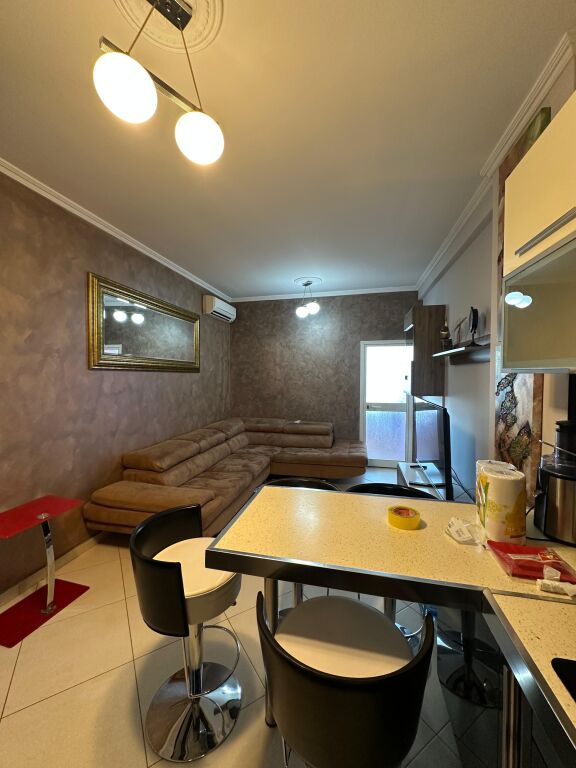 Affittasi Appartamento 2+1+1 con Balcone