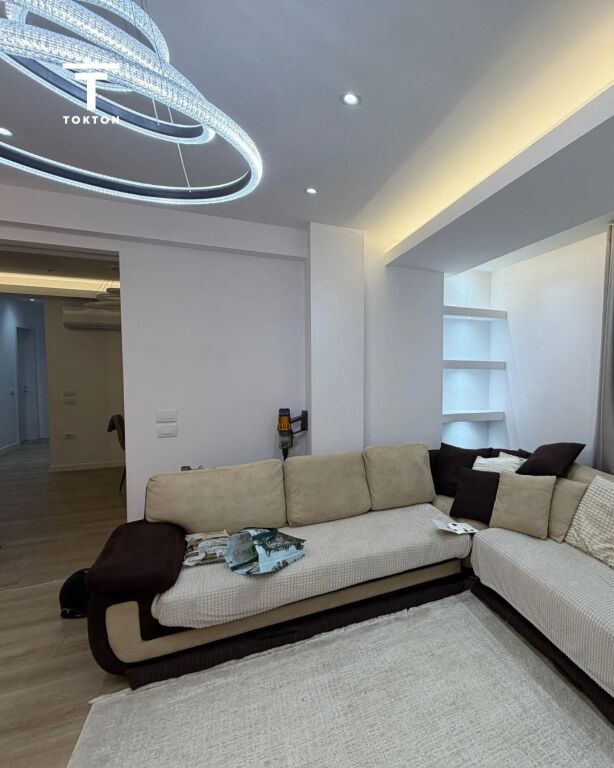 Appartamento 2+1+2+Posto Auto in Affitto