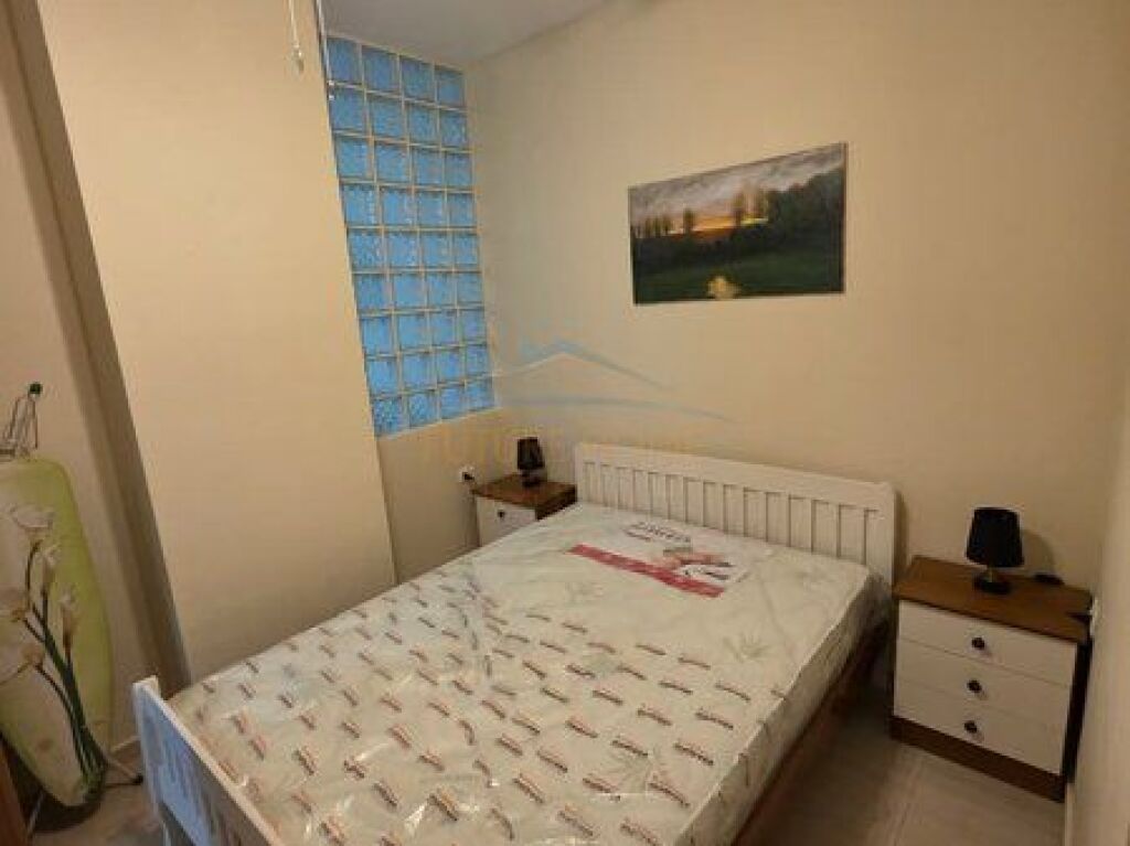 Shitet, Apartament 1+1, Unaza e Re, Tiranë.