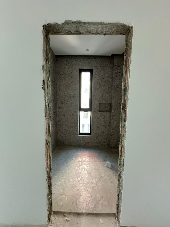 Shitet Apartament 2+1+2