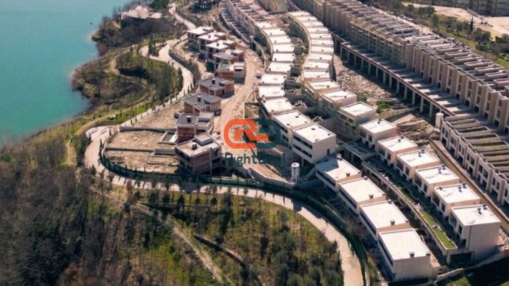 At Swan Lake Residence, Super Duplex for Sale, With Orientation And Fantastic View!!!