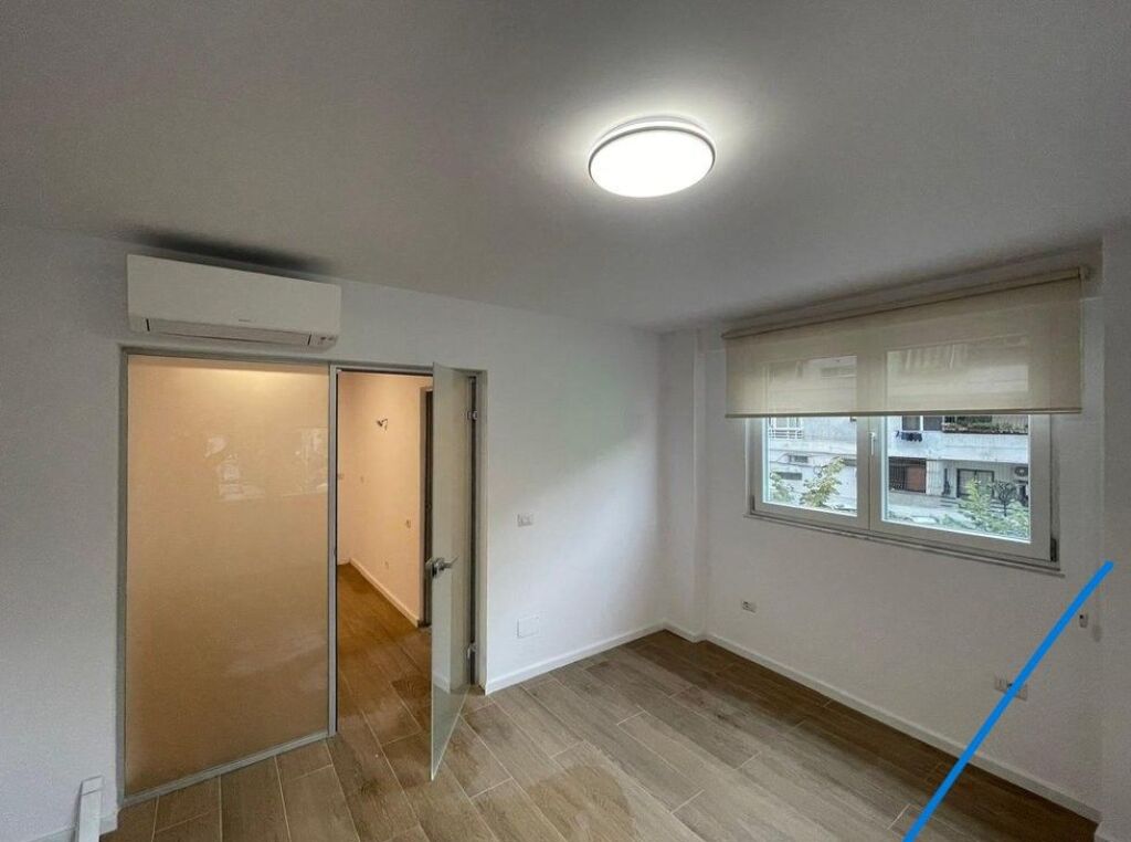 Qera , Ambient Biznesi , Rruga: Asim Vokshi , Tirane