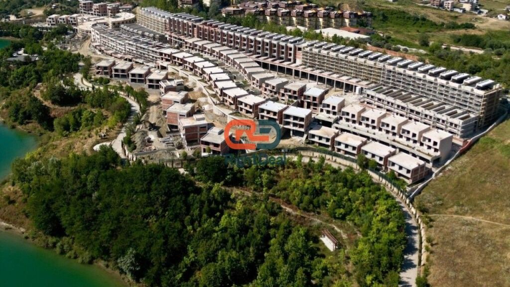 At Swan Lake Residence, Super Duplex for Sale, With Orientation And Fantastic View!!!