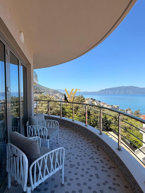 JEPET APARTAMENT 2+1+2+BLK ME QERA NE VLORE 1.500 EURO