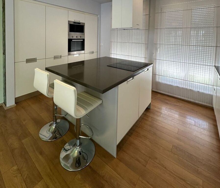 🏡 JEPET ME QIRA VILË LUKSOZE 4-KATËSHE – White House, TEG