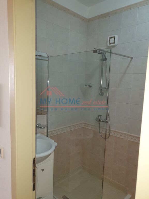 Appartamento 2+1 in affitto a Bllok a Tirana