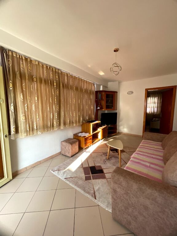 JEPET ME QERA APARTAMENT 2+1, LAGJA 10, DURRËS