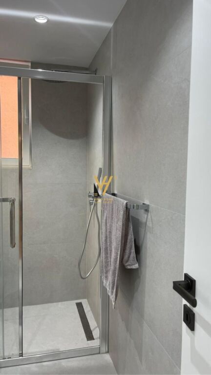 JEPET APARTAMENT 1+1+BLK ME QERA TE BLLOKU 80.000 LEKE