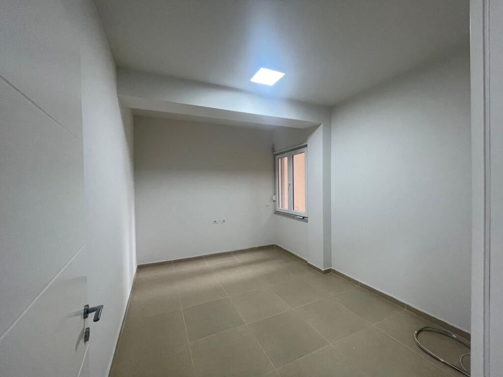 Apartament 2+1 bosh tek Rruga e Kosovareve