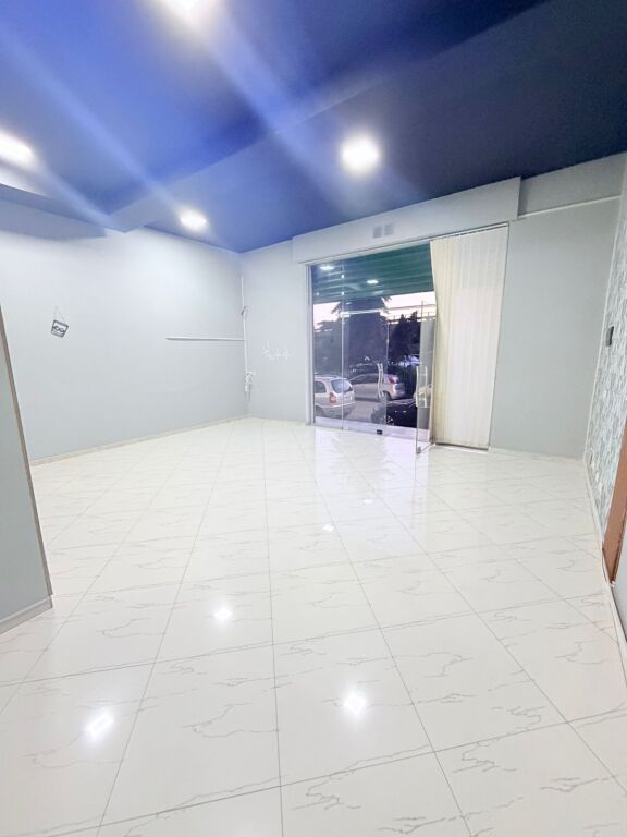 JEPET ME QERA AMBIENT BIZNESI STACIONI I PARE PLAZH, DURRES