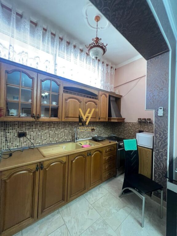 JEPET APARTAMENT 2+1+BLK ME QIRA TE STADIUMI DINAMO 65.000 LEKE