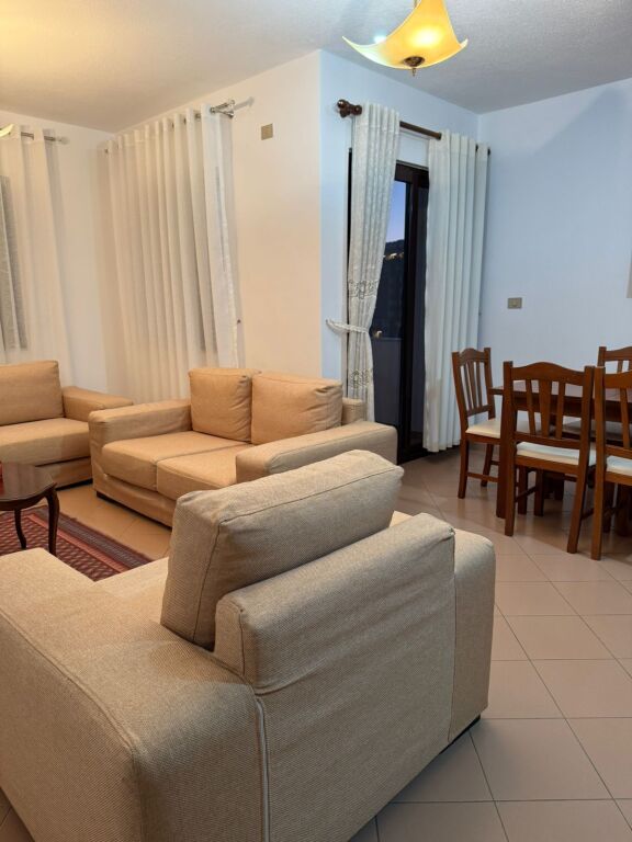 🔥 Apartament 2+1+2 me Qira – tek Rruga e Kosovareve!