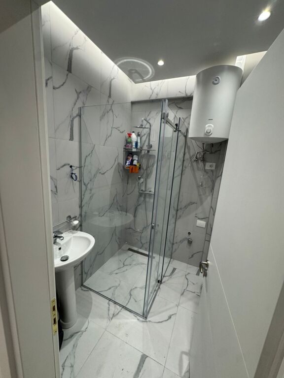 ✨For rent 2+1 apartment in Astir (Urban Gate Complex) Area: 110 m2+ balcony Natural lighting in all rooms, with open view from the boulevard Floor: 6 The apartment is newly furnished, with completely new furniture and appliances, ready for immediate occupancy. Optional parking space on floor -1 • Very favorable location, in one of the most preferred complexes in the Astir area  Price: • 73,000 Lek/month (without parking space) • 80,000 Lek/month (with parking space)