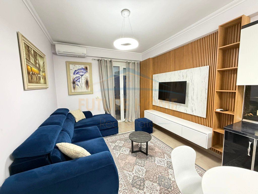 Shitet, Apartament 1+1, Unaza e Re