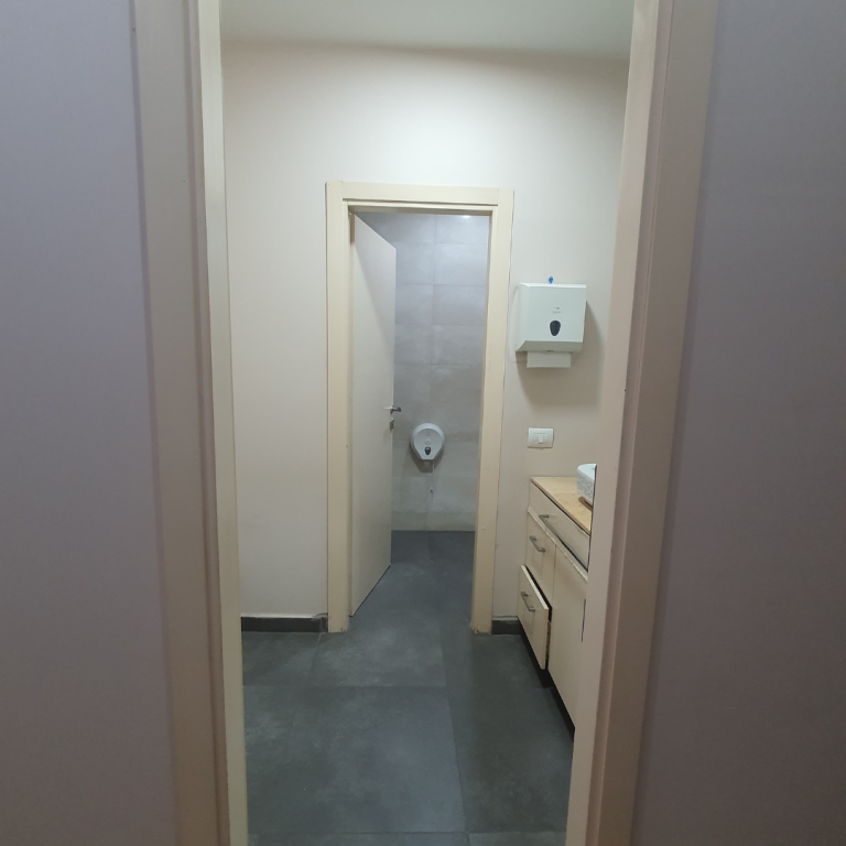 ZYRË PËR QIRA – Pami 📍 Tek Liqeni, pranë Kopshtit Zoologjik