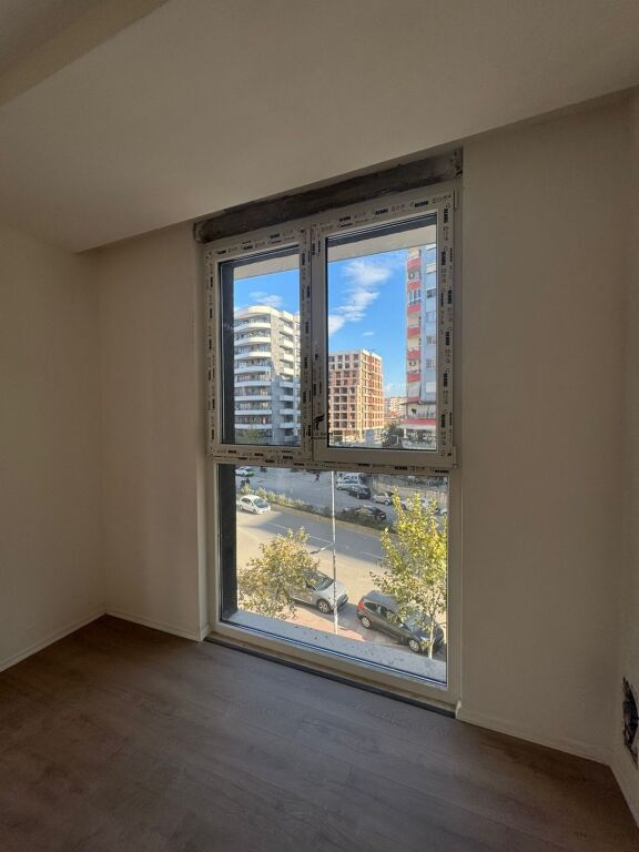 ZYRE ME QERA 100 M2 ASTIR 50.000 LEKE FH-71313