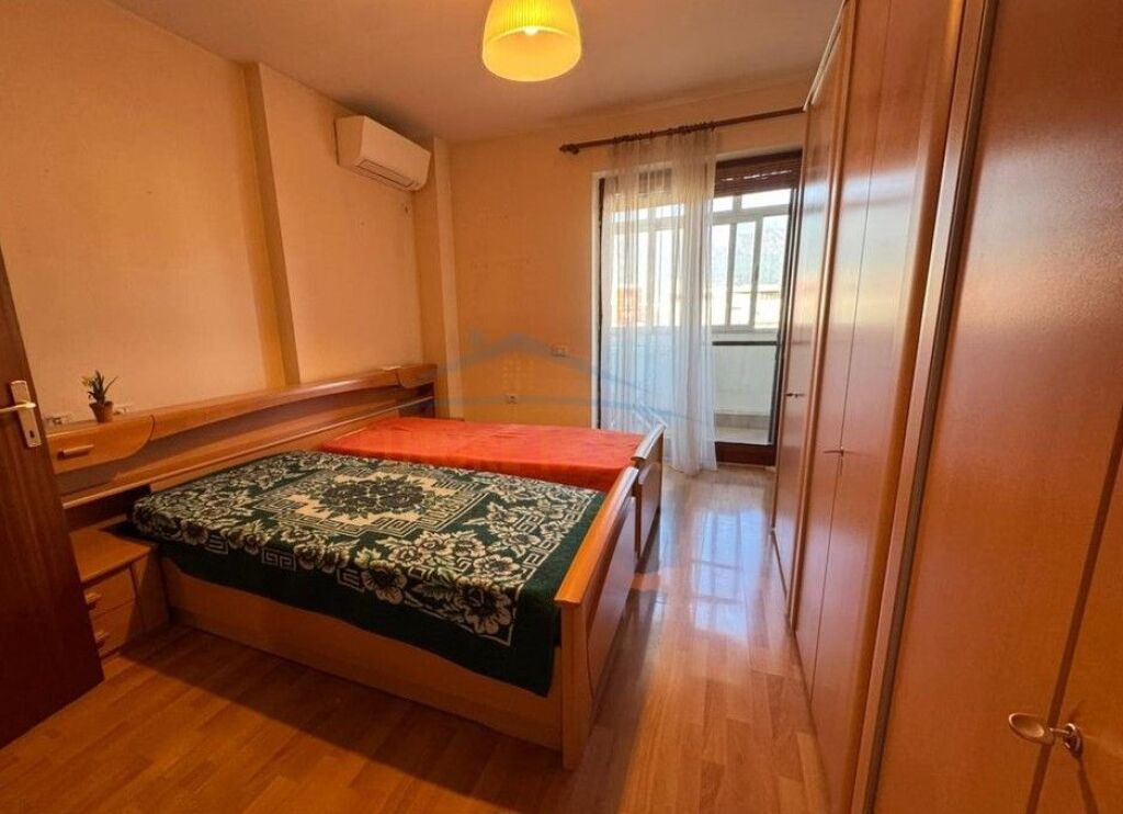 In vendita, Appartamento 2+1, Via Barrikadave, Tirana.​