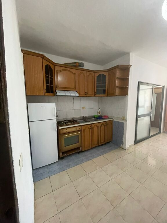 Apartament me qera