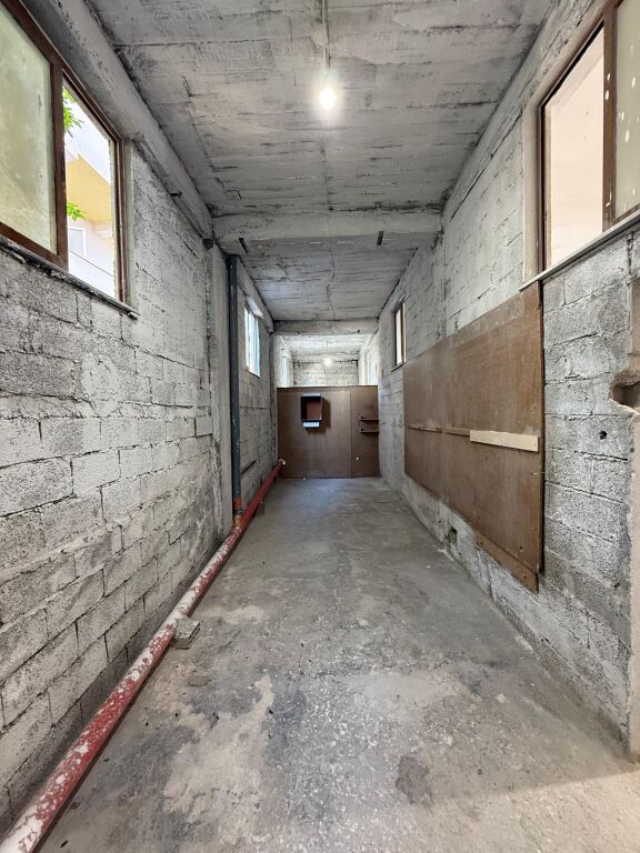 AMBJENT MAGAZINIMI TEK ISH FUSHA AVIACIONIT