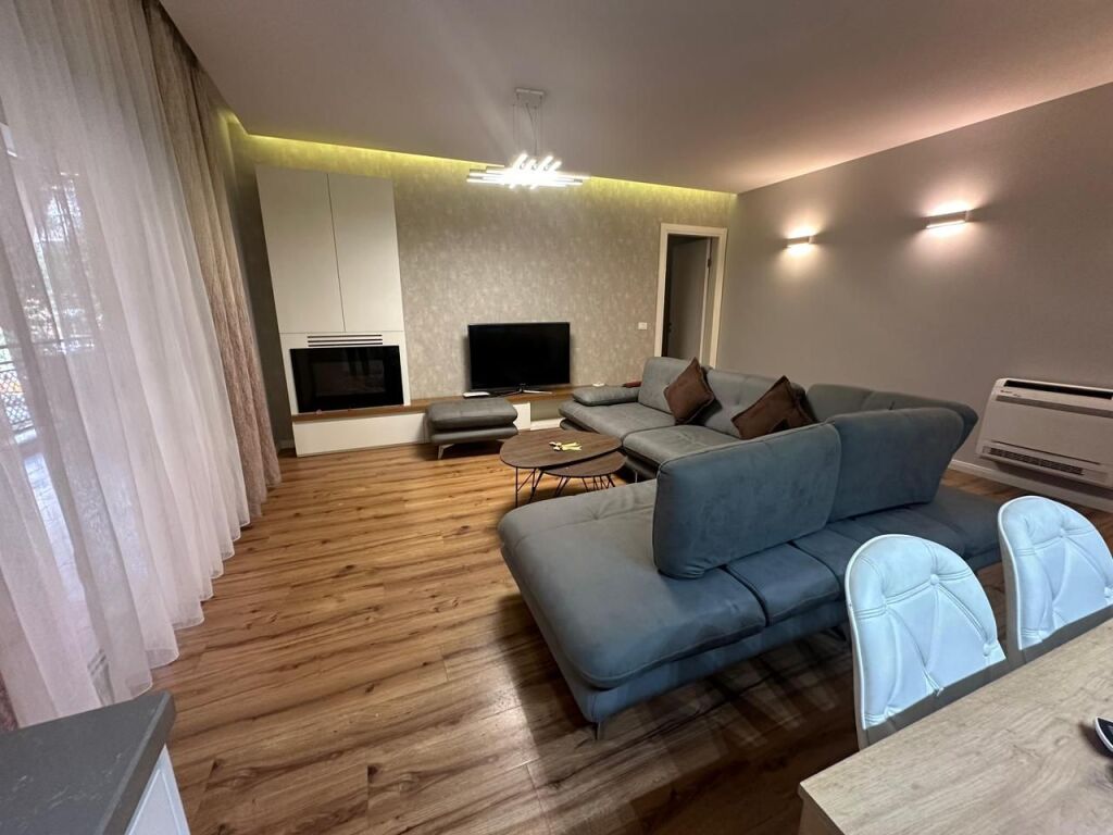 Jepet me qira apartament 2+1 tek Delijorgji + parkim