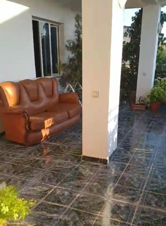 Rent | Shtëpi private 2 + 1 | Qyteti Studenti | 450 €/month