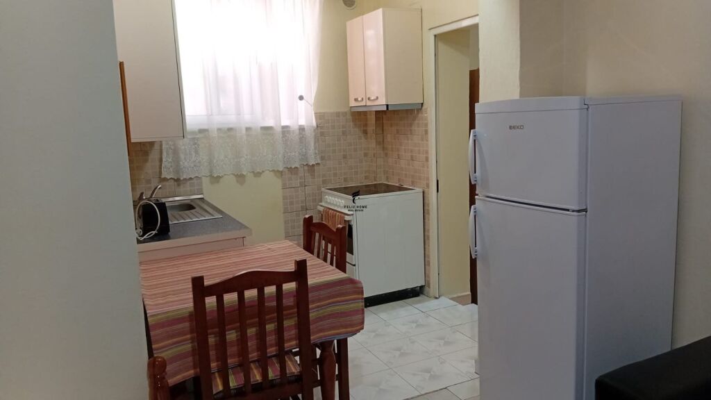 GARSONIERE ME QERA 43M2 21 DHJETORI 30.000 LEKE FH-71441