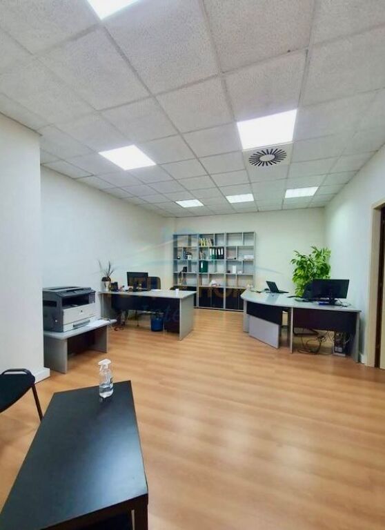 Qera, Ambient Biznesi, Qendër, Tiranë.