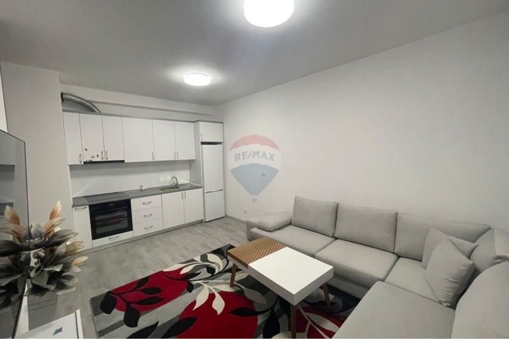 Jepet me qira apartament 1+1 tek Univers City