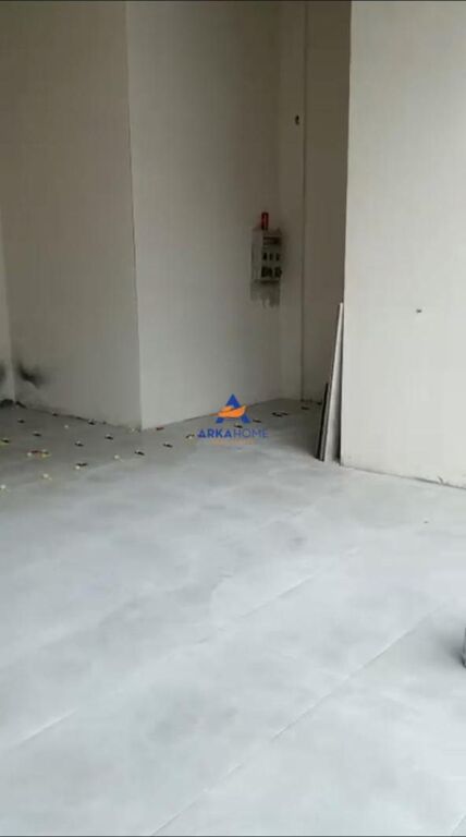 LOCALE COMMERCIALE IN AFFITTO 55M2 "EX PIAZZA AQUILA" 70.000 LEKE