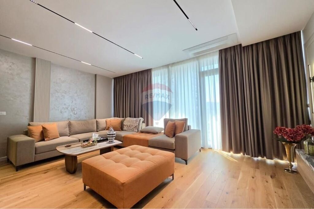 Apartment 2+1+ Parking for rent at Lake View