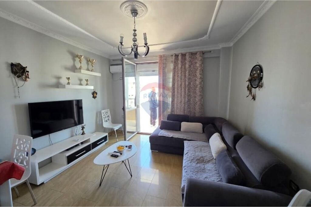 ⸻  🏖️ APPARTAMENTO 2+1 IN AFFITTO A LUNGOMARE, CON VISTA MARE E PARCHEGGIO – VLORË