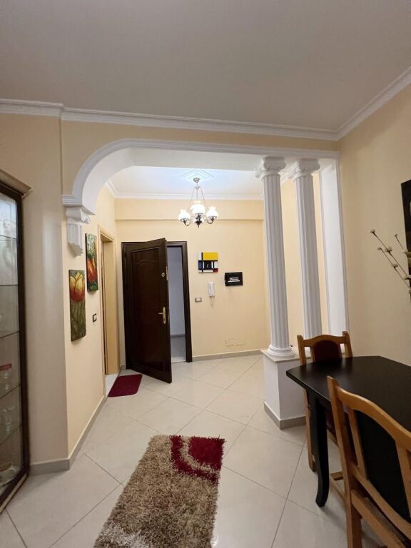 🌊 Appartamento 1+1 in affitto a lungo termine – Lungomare, Vlora