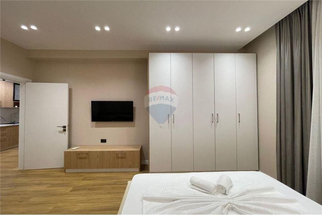 🇦🇱 Apartament 1+1 me Qira – Rruga Dush Strati, Vlorë