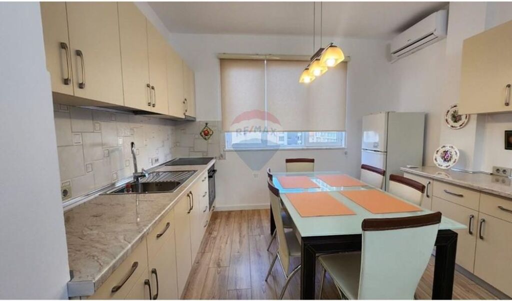 Apartment 2+1 for rent Durres Street