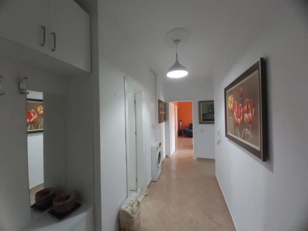 Apartament me qera 2+1 Tregu Elektrik