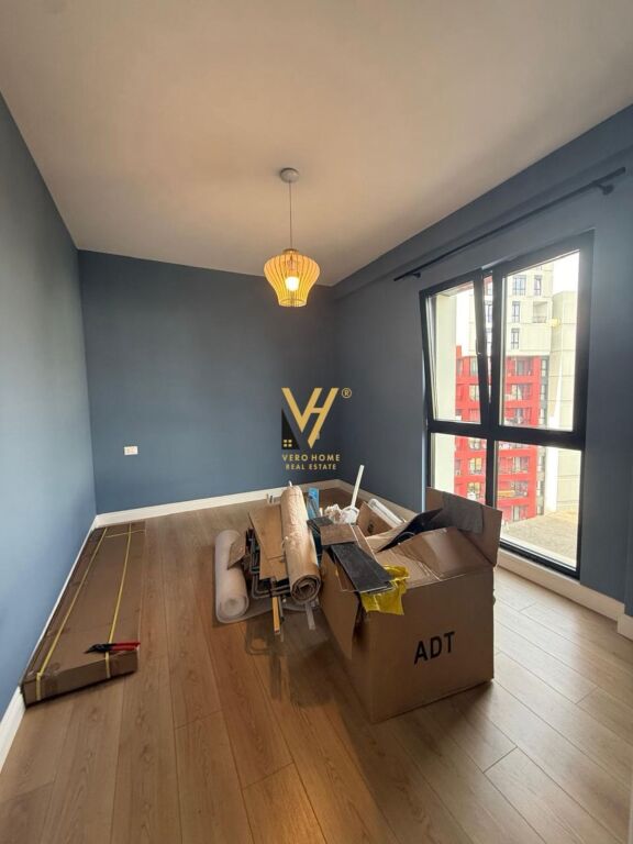 JEPET ZYRE 65 M2 ME QIRA TE QSUT, RRUGA E DIBRES 500 EURO