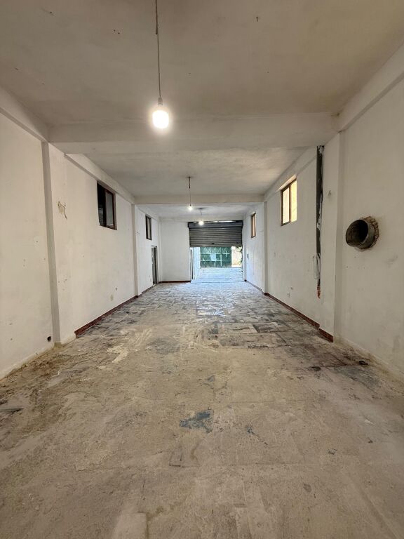 AMBJENT MAGAZINIMI TEK ISH FUSHA AVIACIONIT