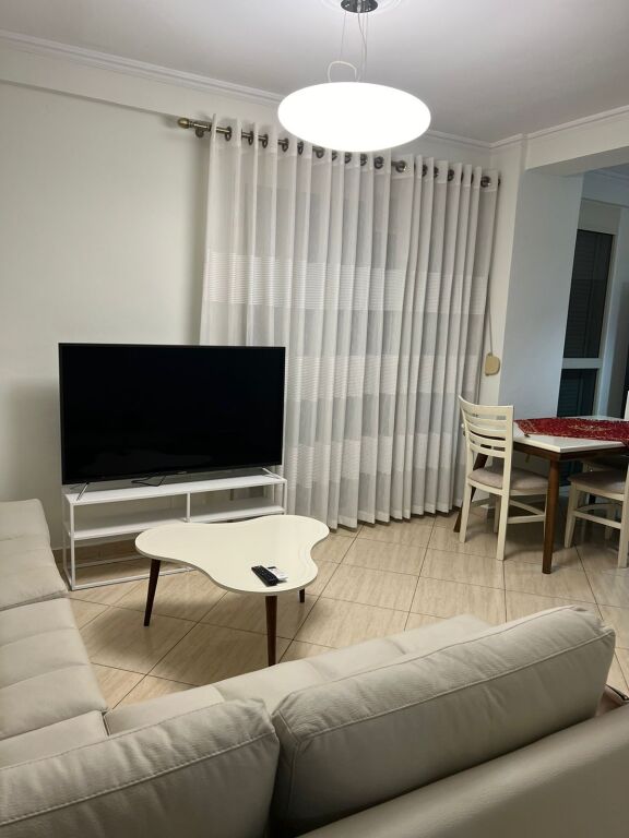 Jepet me qira apartament 1+1 ne Vasil Shanto