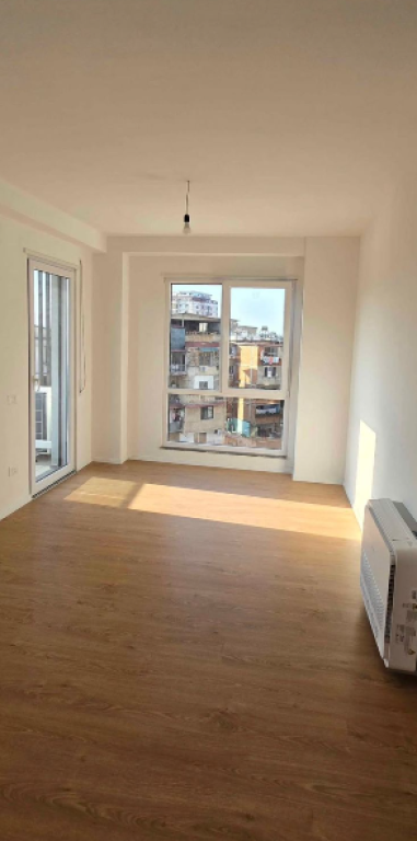 JEPET ME QIRA ZYRË 2+1+2 + PARKIM – Don Bosko, Rruga Egnatia